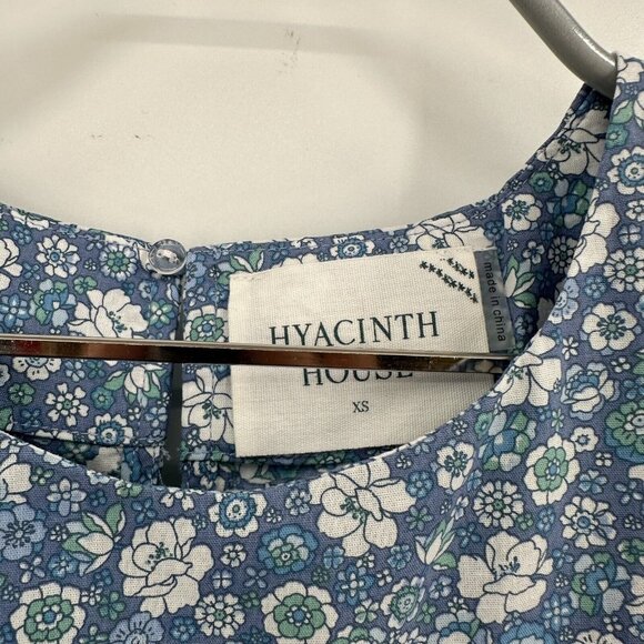 Hyacinth House by Tuckernuck Blue Floral Romy Tiered Mini Dress sz XS NWT - Picture 3 of 8